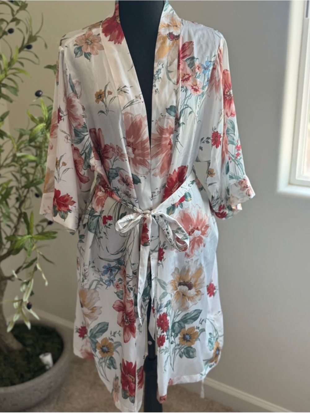 Floral Satin Tie-Waist Robe in White with Multicolor Blooms